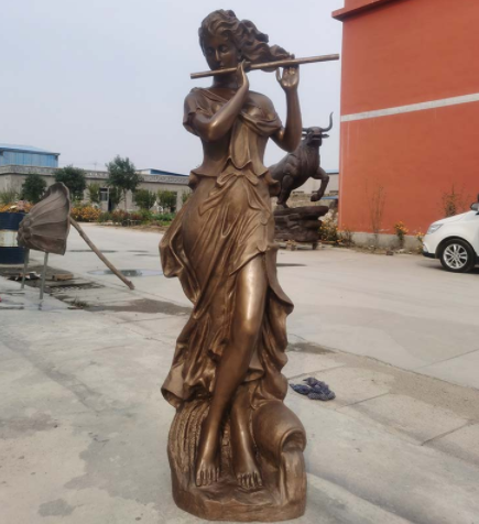 南京雕塑厂告诉你什么情况下铜雕塑会产生铜锈？