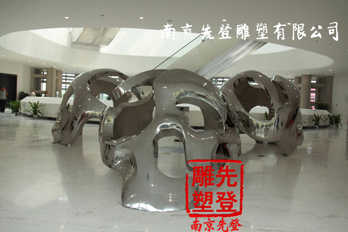 南京汤山直立人博物馆不锈钢雕塑